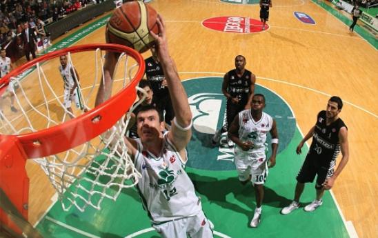 Zalgiris vintage con ben otto lituani e i gemelli Lavrinovic