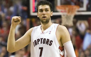 NBA, Toronto KO. Bargnani incanta