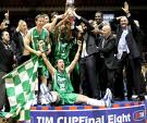 Serie A, Avellino festeggia due volte, vittoria contro Cremona, e i 92 mila per poter restare in A