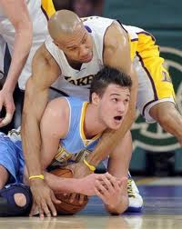 Playoff NBA, Gallinari esce a testa alta