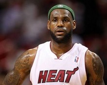 Playoff NBA, LeBron James, Wade e Bosh travolgono i Celtics