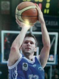 Dinamo Sassari, rinnovato il contratto a Travis Diener