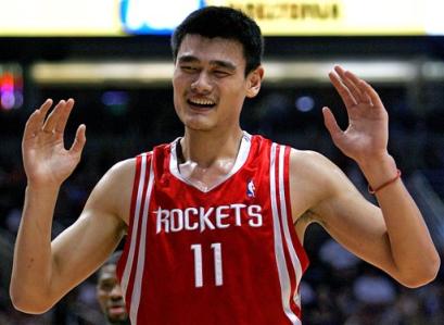 Yao Ming si ritira, il gigante dà l'addio al basket