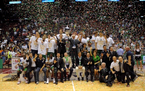 Supercoppa italiana 2011, Montepaschi Siena - Bennet Cantù: 73 - 70