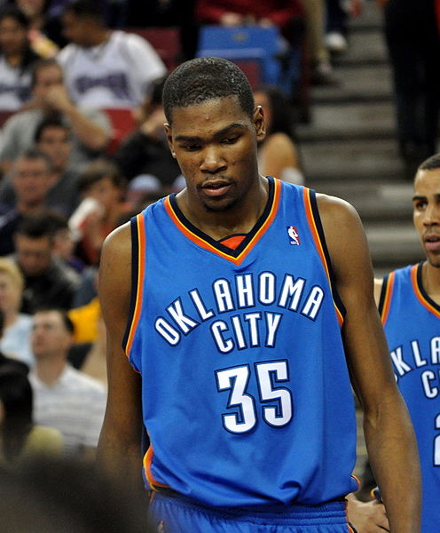 Nba, Kevin Durant valuta offerte dall'Europa