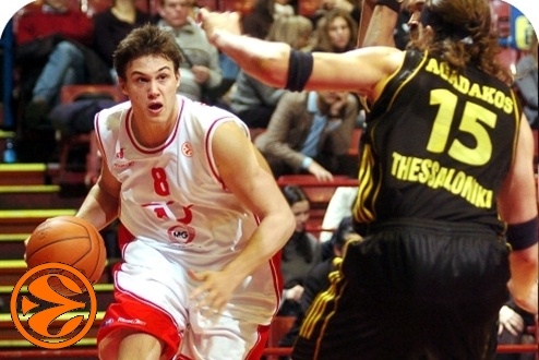 Armani chiede un regalo a Gallinari