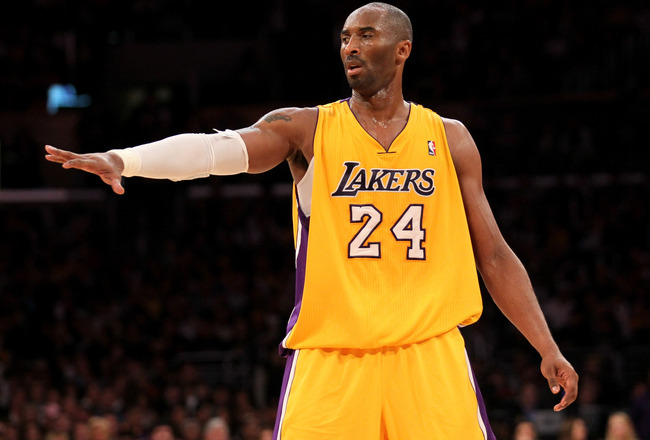 Nba, Kobe fa 48 contro Phoenix