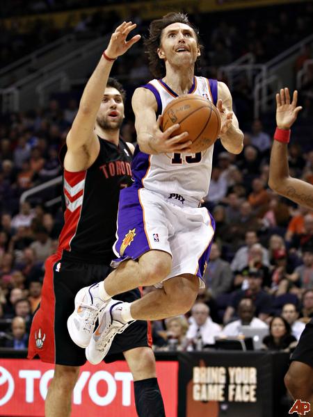 Toronto ai piedi di Bargnani, il Mago stella dei Raptors 