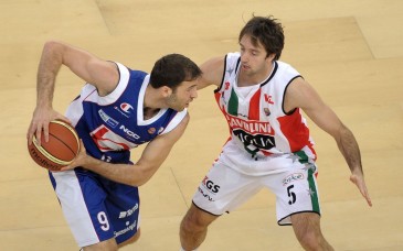 Coppa Italia Final Eight, Scavolini Siviglia Pesaro-Bennet Cantù 64-71