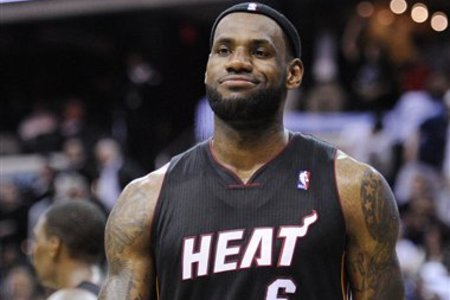 LeBron scatenato, Miami minaccia Chicago