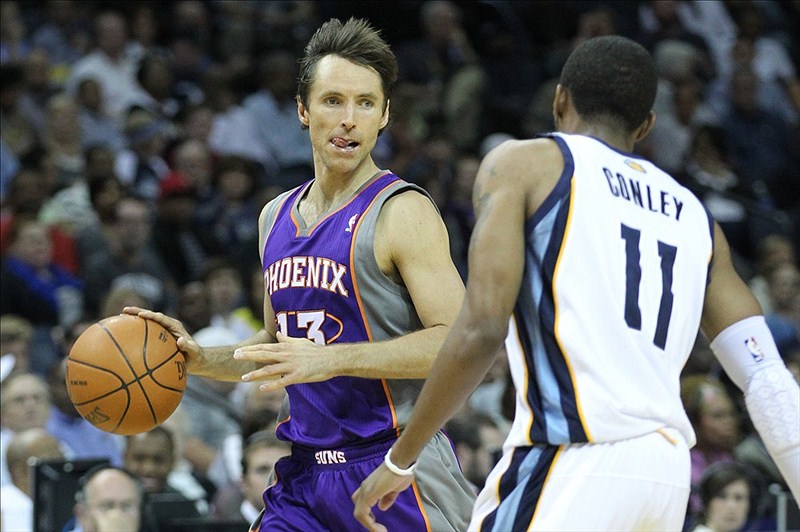 Perché Armani non chiede a Steve Nash di giocare i playoff?