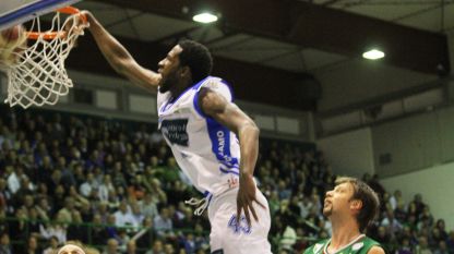 Serie A1 2012 gara2 quarti di finale playoff Banco di Sardegna Sassari-Canadian Solar Bologna 88-86