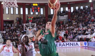 Serie A1 playoff Siena in semifinale, Varese out con onore