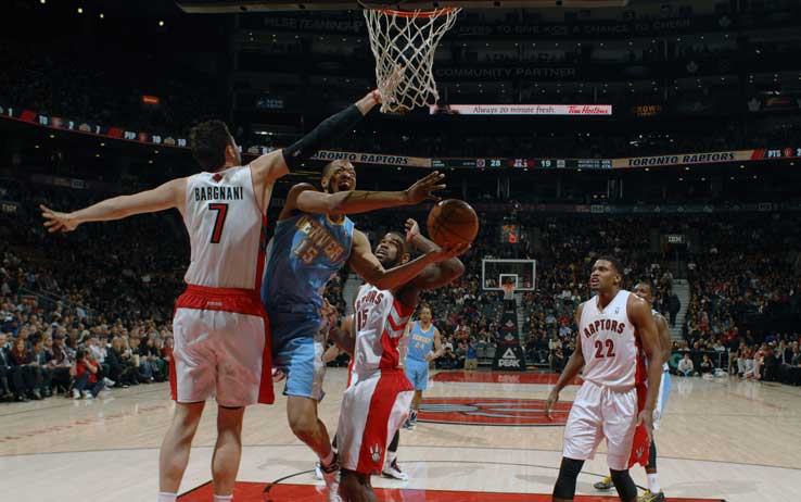 Nba Gallo marca visita, Bargnani a mezzo servizio, vince Toronto mentre “sciopera” Bryant