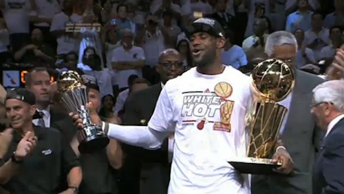 Miami e LeBron festeggiano. Anello agli Heat