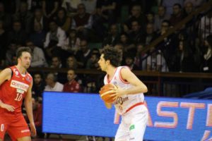 Serie A basket volata playoff e salvezza